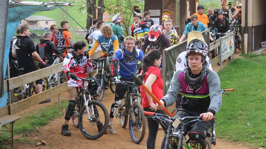 Mountainbike-Star Cameron Zink zu Gast in Osternohe