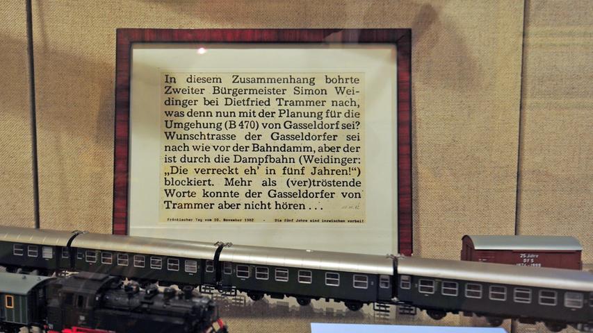 Als dieser Text entstand, rollten die Züge der Dampfbahn schon zwei Jahre. Ursprünglich hatten die 42 Mitglieder des Vereins nur das Vorhaben, die von der Bahn stillgelegte Strecke zu erhalten. 40 Jahre später ist die Strecke eine der Touristenattraktionen der Fränkischen Schweiz.