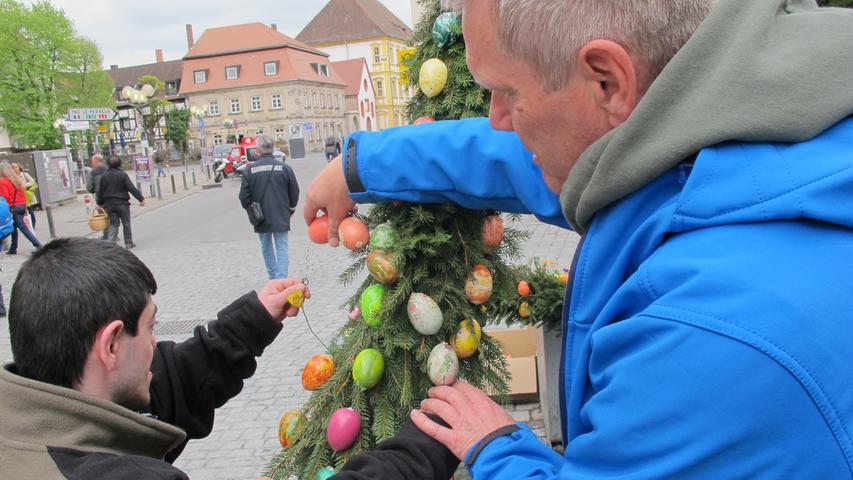 Forchheim: Die Brunnen werden zu Ostern reich verziert