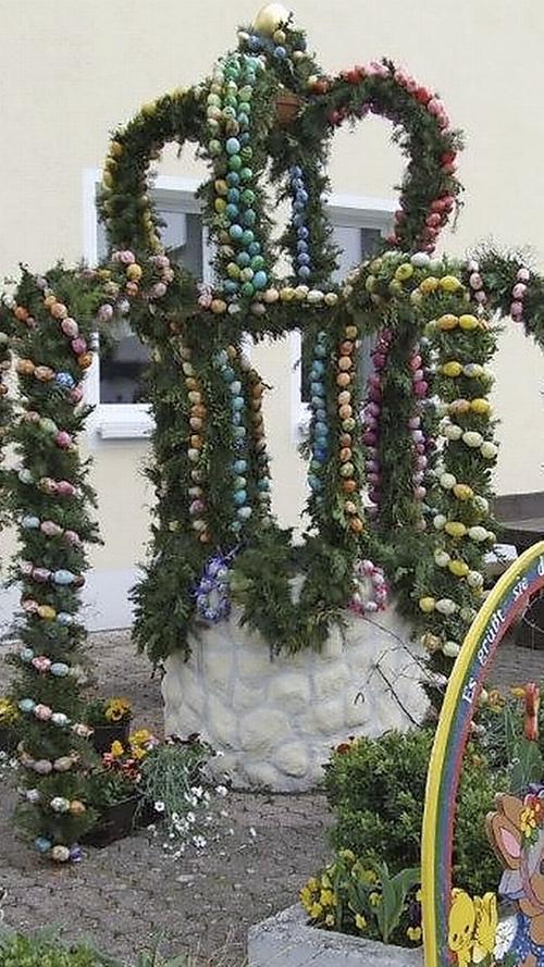 Liebevoll geschmückte Osterbrunnen in Schwabach und der Region