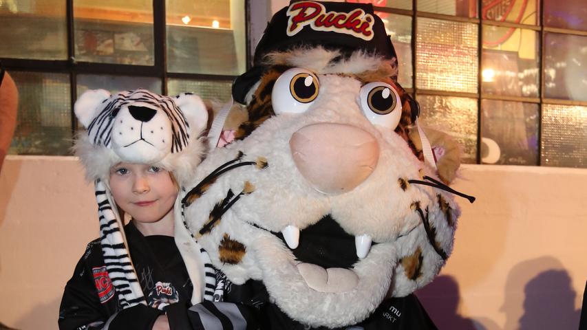 Eine Party zum Abschluss: Ice Tigers lassen Saison ausklingen