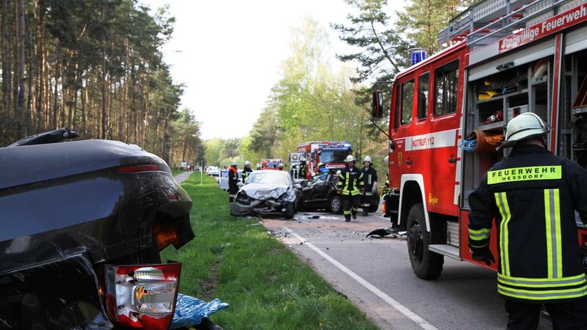 Bei Röhrach: Vier Autos nach schwerem Unfall völlig zerstört