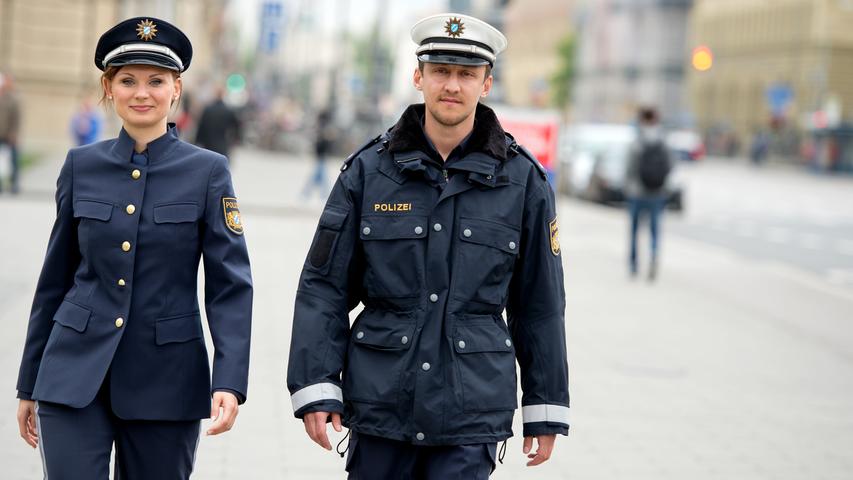 Blau im Dienst: Bayerns Polizei kleidet sich neu ein