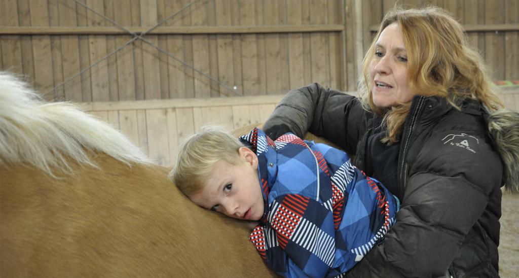Reittherapie in Fischbach: Pferde helfen bei Entwicklung