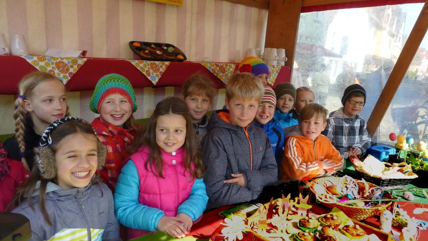 Ostern in Neustadt: Kinderbasar, Osterhasen und Schmankerln