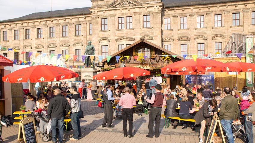 Bier, Ballons und Mampfbuden: Erlanger Frühlingsfest eröffnet