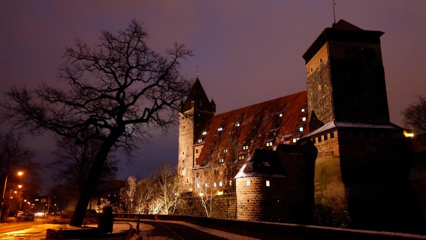 Die Kaiserburg thront seit vielen Jahrhunderten majestätisch über Nürnberg. Doch das alte Gemäuer zeigt zu jeder Tages- und Jahreszeit  dem Betrachter stets ein anderes Gesicht.