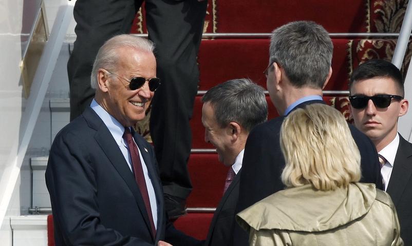 22. April  Bei einem Besuch in Kiew hat US-Vizepräsident Joe Biden der prowestlichen Führung in der Ukraine demonstrativ den Rücken gestärkt und politische und wirtschaftliche Unterstützung versprochen.