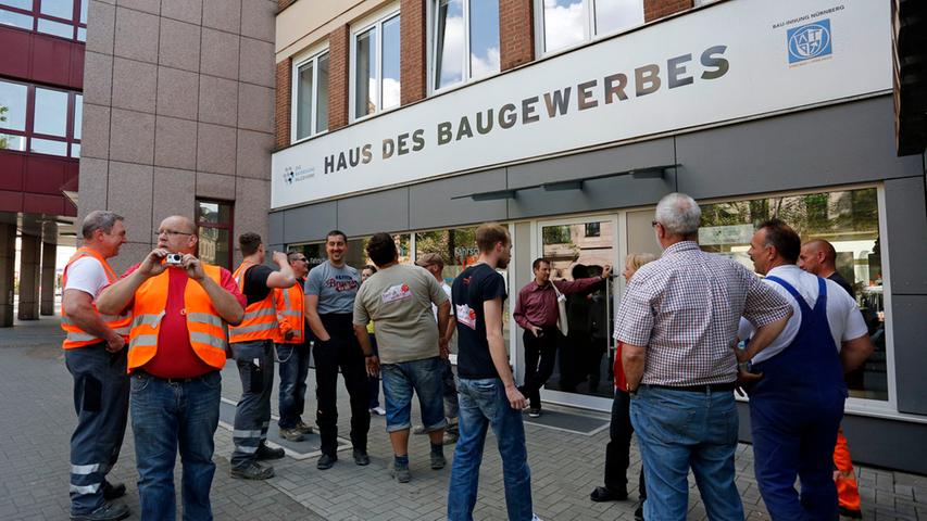 Nürnberger Bauarbeiter organisierten Autokorso gegen 