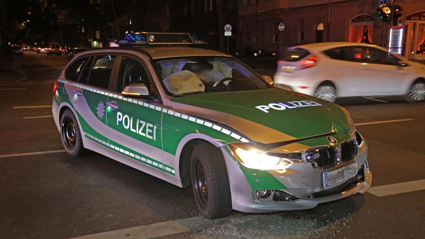 Blaulicht missachtet: Ein Polizist bei Unfall in Nürnberg verletzt