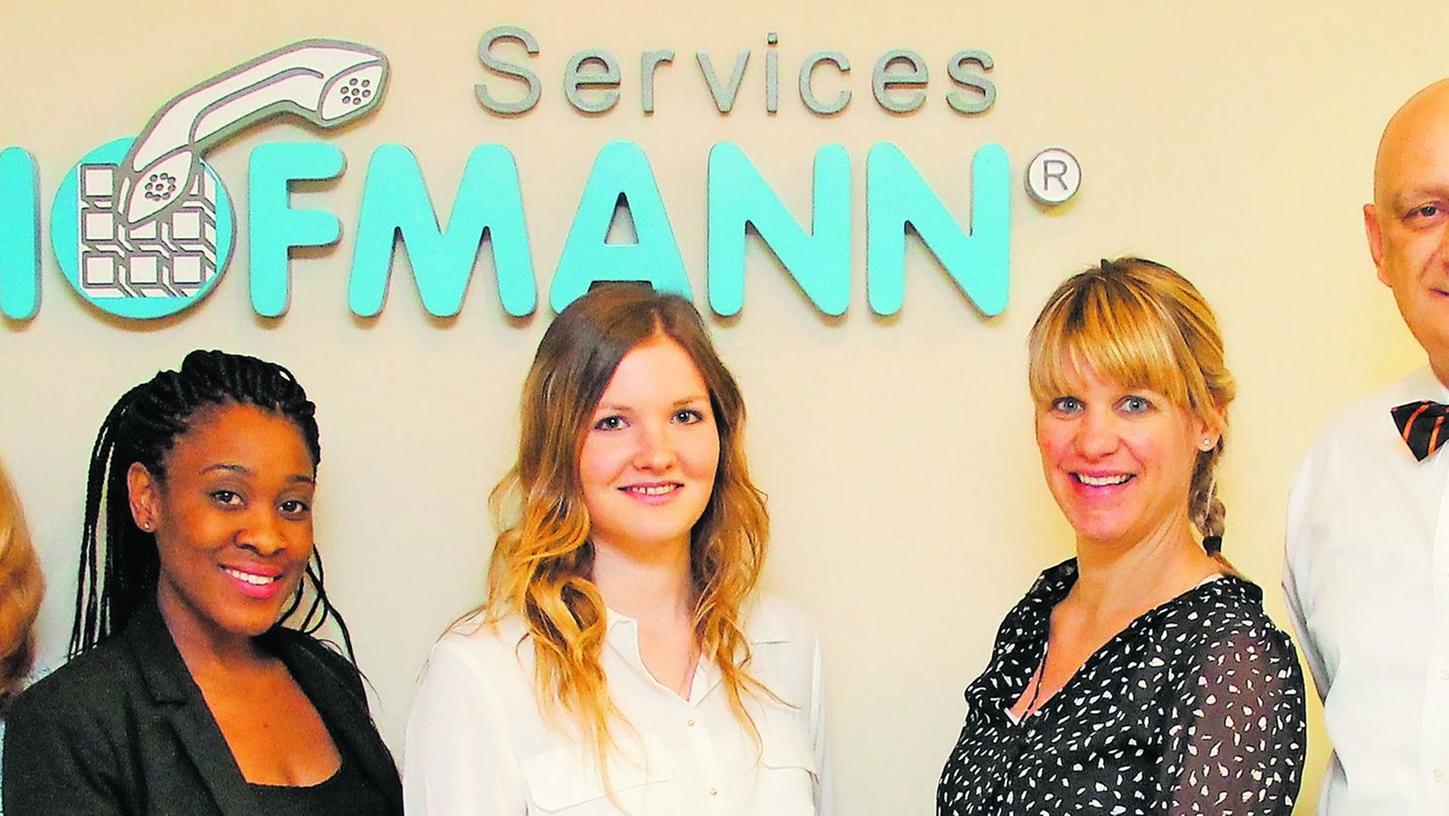 Sarah (3. von links) arbeitet in Atlanta bei Hofmann Services.