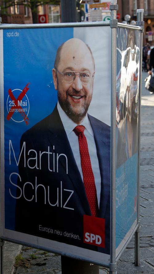 Für viele Genossen ist Martin Schulz der Inbegriff des Europa-Parlamentariers, ist er doch schon seit 1994 in Brüssel aktiv - und seit 2012 Präsident des Hohen Hauses.