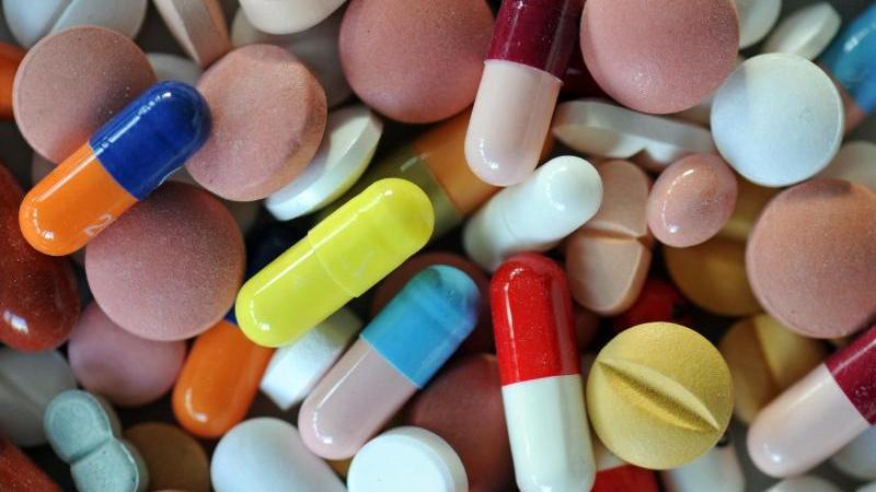 Viele Patienten verlieren den Überblick über die vielen Medikamente, die sie nehmen. Viele Patienten verlieren den Überblick über die vielen Medikamente, die sie nehmen.