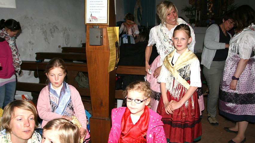 Der Nachwuchs der "Kirchehrenbacher Heimatfreunde" durfte die Besucher mit Tanzeinlagen unterhalten.