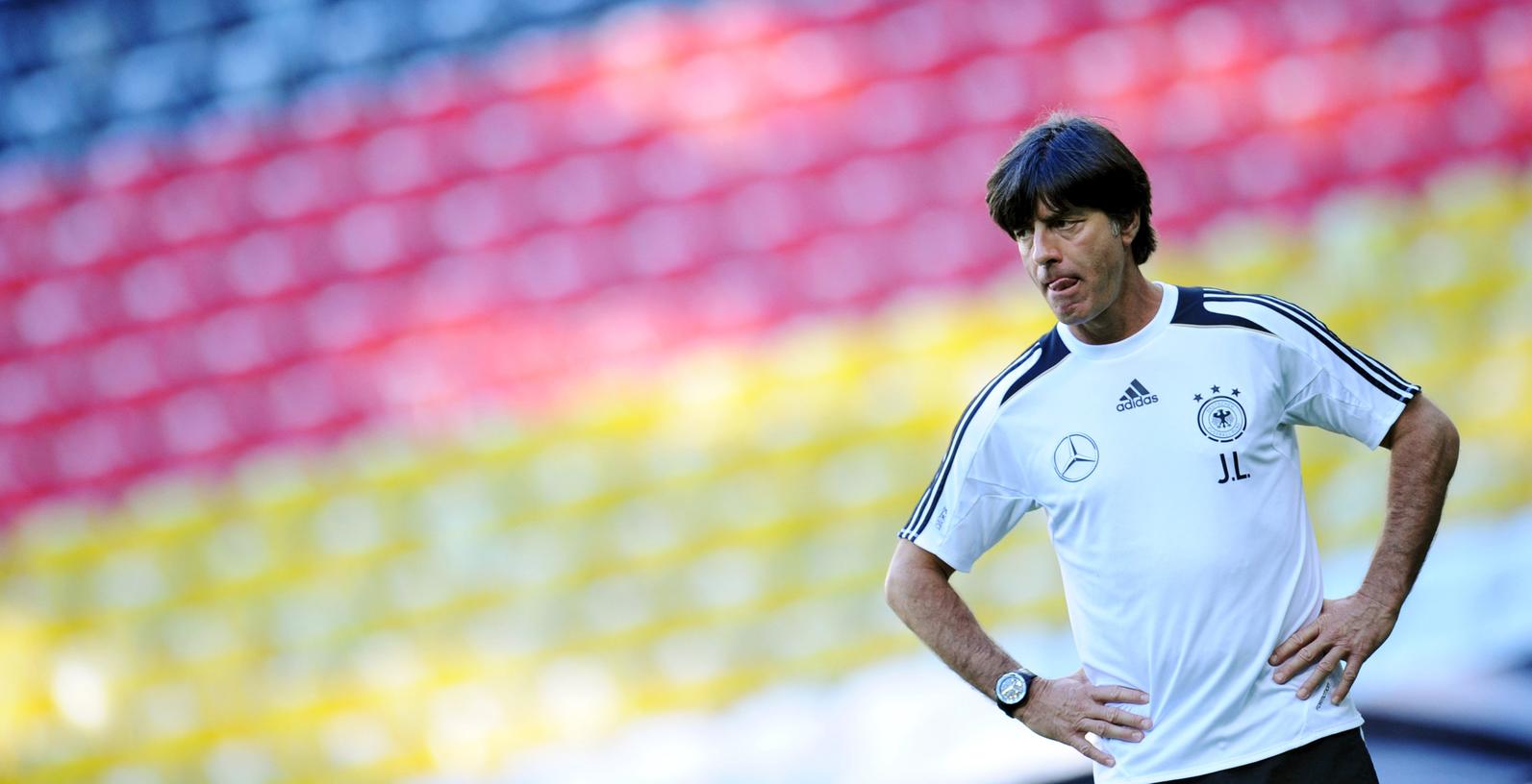 Weltmeistertrainer Joachim Löw und der DFB machen wohl noch länger gemeinsame Sache.