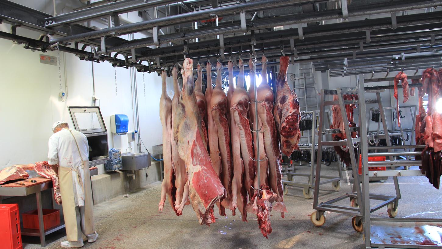 Die Fleisch-Branche ist derzeit von Corona-Ausbrüchen besonders stark betroffen.