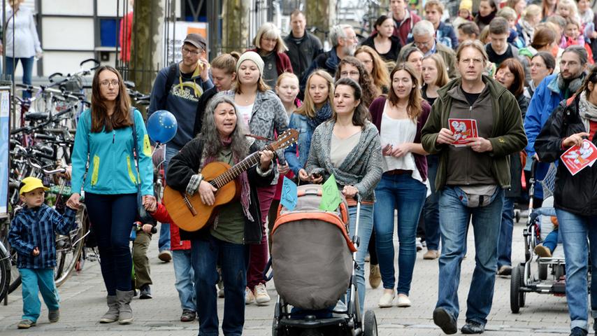 "Nicht ohne meine Hebamme": Demo in Erlangen