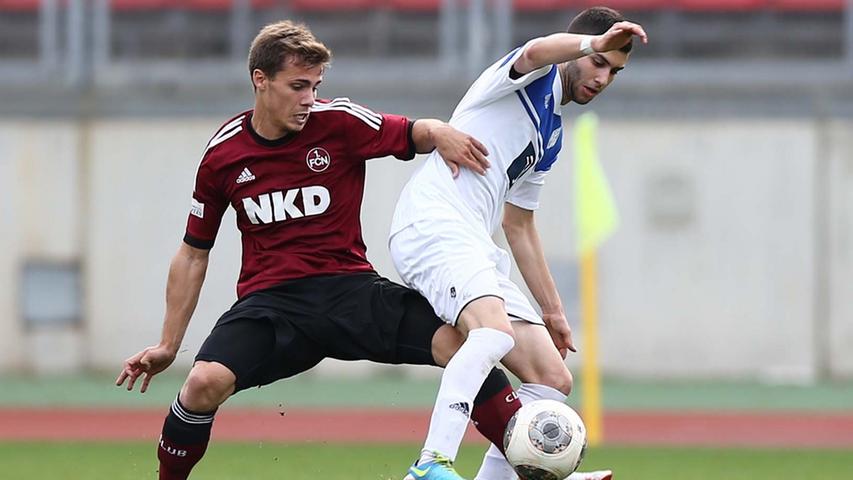 Schnupperte auf Schalke seine ersten Bundesliga-Minuten. Ansonsten war der 21-Jährige bislang nur in der Regionalliga im Einsatz. Der Deutsch-Türke schließt sich Dynamo Dresden an, um dort in der 3. Liga neu anzufangen.