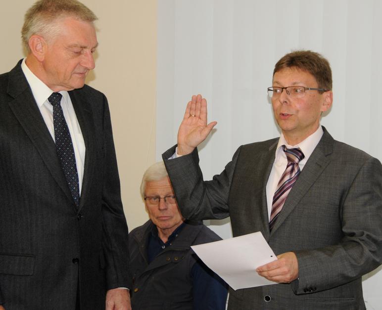 Neuer Bürgermeister und Gemeinderäte in Insingen vereidigt Insingen
