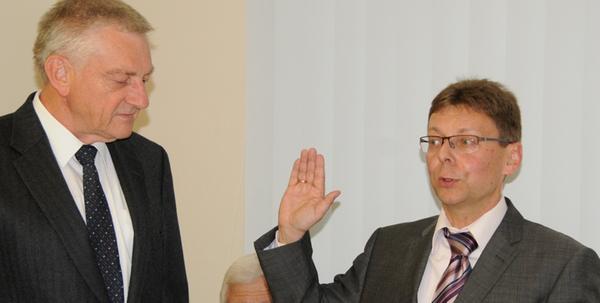 Neuer Bürgermeister und Gemeinderäte in Insingen vereidigt Insingen