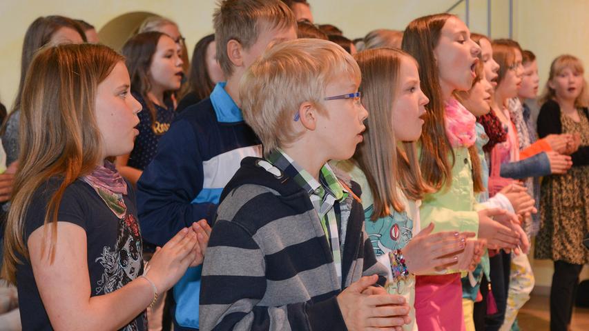 Schulkonzert mit Sister Act und Halleluja in der Hilpoltsteiner Christuskirche