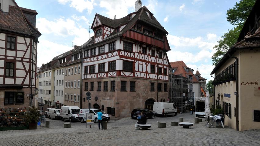 Heute ist das wieder hergestellte Gebäude eine Touristenattraktion. In dem Haus ist eine Ausstellung über das Leben des Nürnberger Künstlers zu sehen.