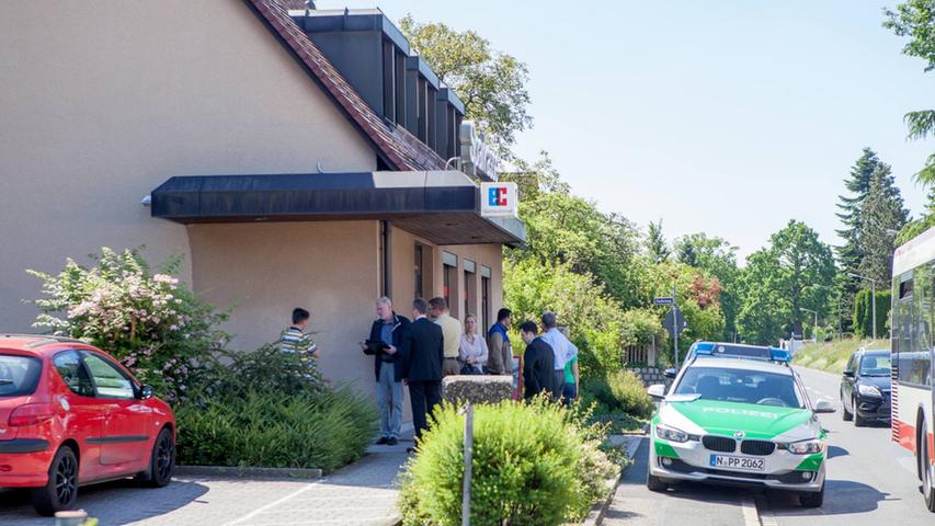 Bankraub in Buchenbühl: Mit Schusswaffe Geld gefordert