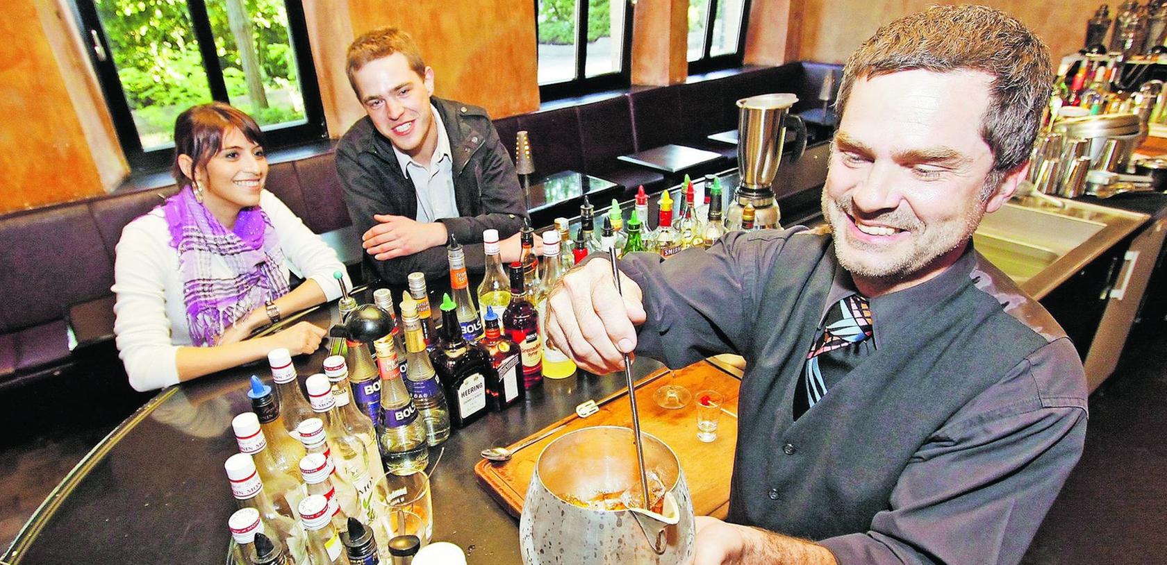 Inhaber Oliver Kirschner serviert ab Oktober seine Cocktail in den Räumen des früheren "Chesmu".