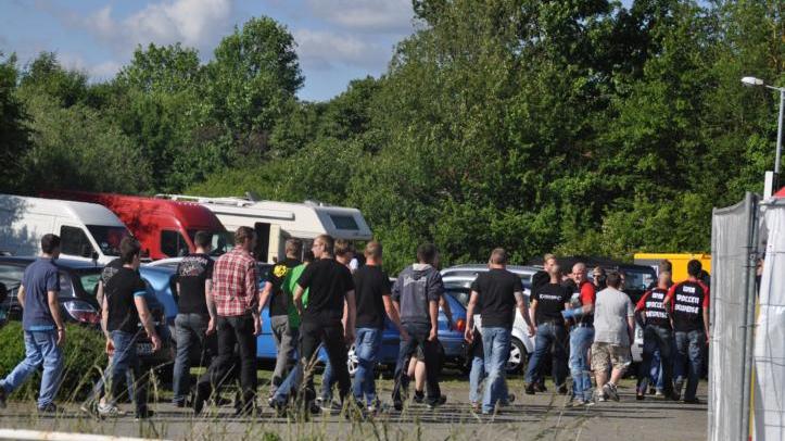 Zwischen 100 und 150 Anhänger der NPD sollen sich am Samstag in der ehemaligen Scheinfelder Diskothek eingefunden haben.