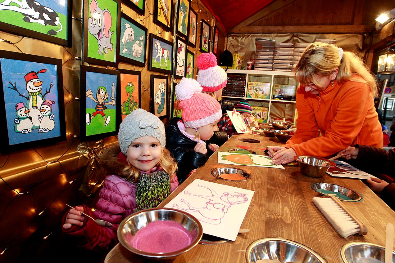 Hands-on booths for creative kids 