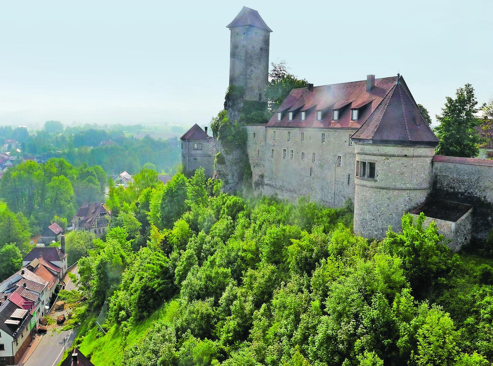 Burg Erwacht Aus Dem Dornroschenschlaf Neuhaus Pegnitz Nordbayern De