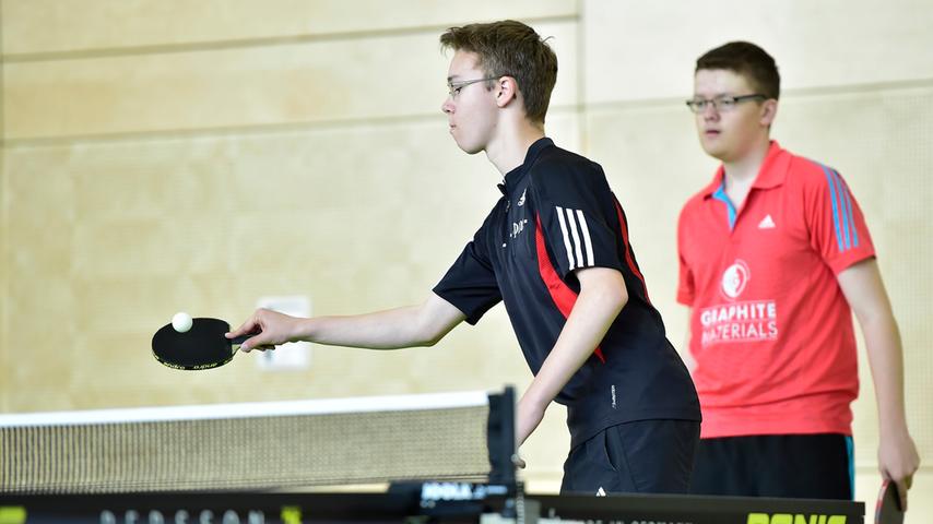 24.05.2014 --- Tischtennis --- Stadtmeisterschaft Stadtmeisterschaften Zirndorf  - Jugend --- Foto: Sport-/Pressefoto Wolfgang Zink / WoZi --- ....Markus Wunner  (links) und Tobias Neder (rechts)