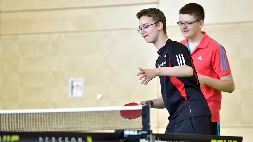 24.05.2014 --- Tischtennis --- Stadtmeisterschaft Stadtmeisterschaften Zirndorf  - Jugend --- Foto: Sport-/Pressefoto Wolfgang Zink / WoZi --- ....Markus Wunner  (links) und Tobias Neder (rechts)..