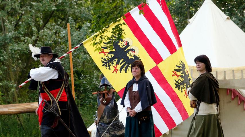  Höchstadt: Kanonen und Musketen auf dem Mittelaltermarkt