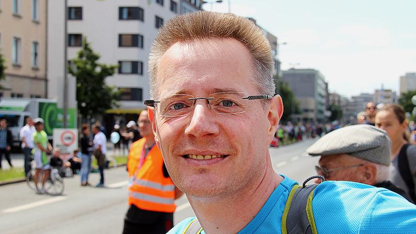 Roland Gries (43) hat bei Run & Bike mitgemacht und war danach sehr gespannt auf das Radrennen der Profis: "Als Nürnberger gefällt es mir besonders gut, dass so ein großes Radsportevent in der eigenen Stadt stattfindet".