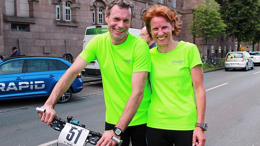 Marion Sünkel (44) und Matthias Geignetter (47) aus Fürth traten als Team SÜGEI an. "Wir sind sehr zufrieden mit unserer Leistung", resümierte Marion. Zurecht: Die beiden holten den zweiten Platz bei den gemischten Teams über 15 Kilometer.