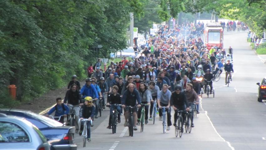 Die Critical Mass in Nürnberg wird von Mal zu Mal größer. Rund 500 Teilnehmer zählte die Veranstaltung am 30. Mai. Doch die CM ist nicht nur groß,...