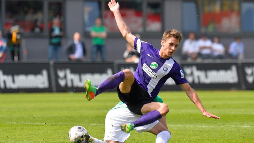 Jakub Sylvestr kennt die 2. Liga, schoss dort vergangene Saison für Erzgebirge Aue 15 Tore und hat sich dort auch schon in rassige Zweikämpfe mit dem Nürnberger Lokalrivalen aus Fürth gestürzt. Die Frankenderbys können also kommen.