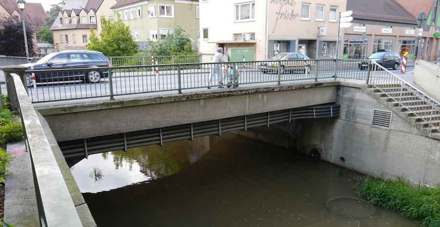 2014 steht die Landsknechtsbrücke vor dem Abreiss. Deshalb muss die Nördliche Ringstraße in diesem Bereich komplett gesperrt werden.