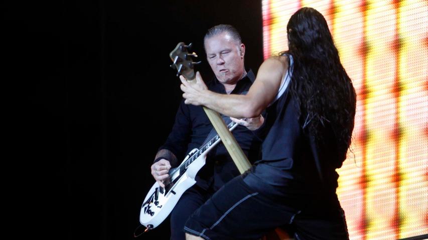 Und trotz des Alters gehören Metallica ja noch nicht zum alten Eisen ihres Fachs, sondern weiterhin zu den Großmeistern.