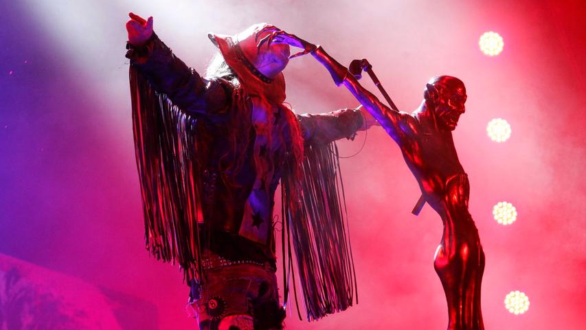 Für viele Besucher war der Auftritt von Rob Zombie am Sonntagabend auf der Alternastage das Highlight des dritten Festivaltages - nicht nur wegen der beeindruckenden Bühnenshow.