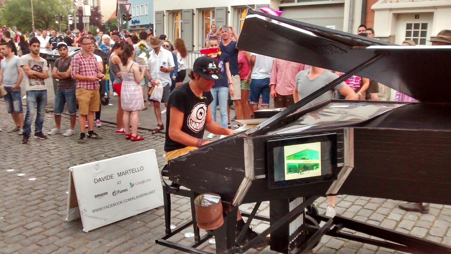 Pianist Martello verzaubert und verärgert Erlangen Pianist Martello verzaubert und verärgert Erlangen