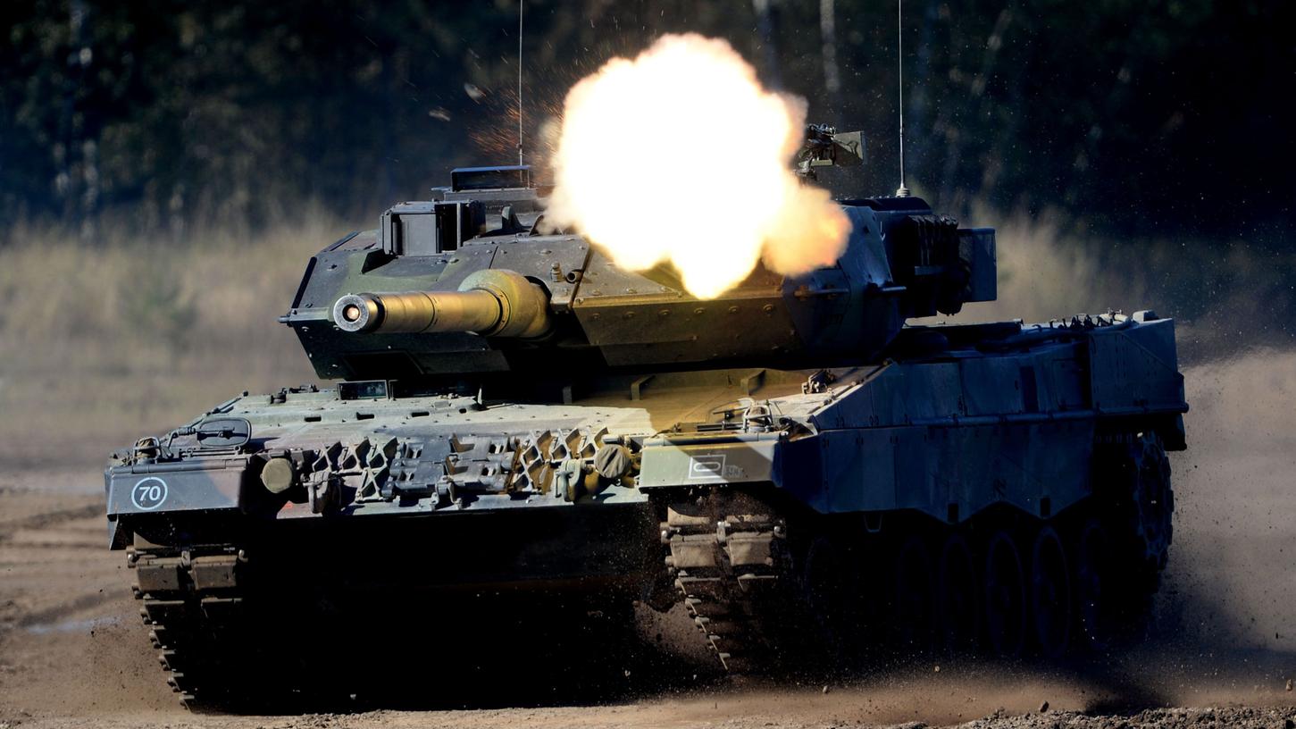 Der Panzerlehrbrigade 9 in Munster stehen bei einer Sollstärke von 44 Leopard 2-Panzern ganze neun einsatzfähige Fahrzeuge zur Verfügung. Ob und wie mit diesem Bestand eine führende Rolle bei der Nato-"Speerspitze" übernommen werden kann, erscheint fraglich.