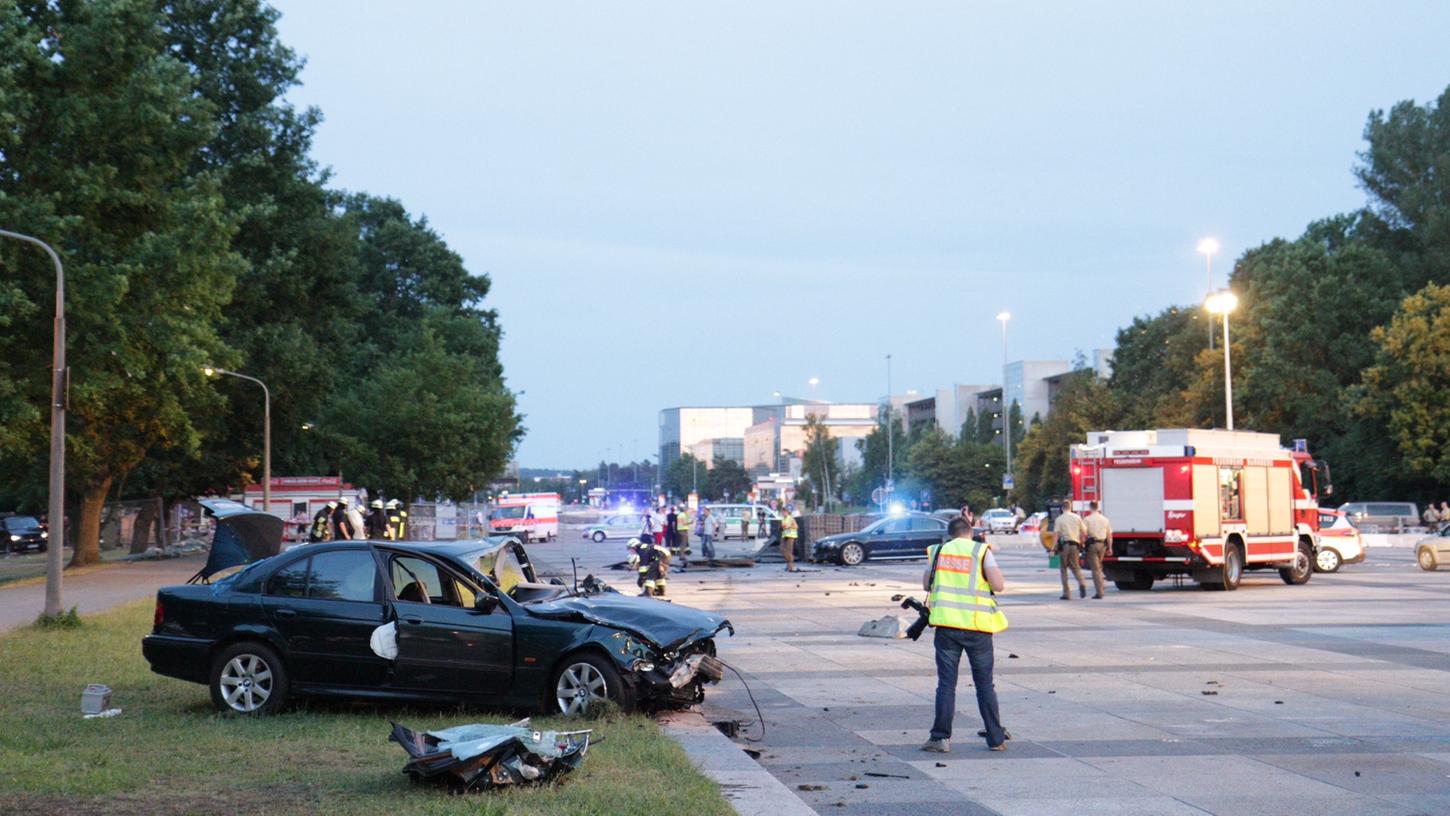 Noch einige offene Fragen gibt es bei dem Unfall an der Großen Straße. Der 27-Jährige soll am Donnerstag dem Ermittlungsrichter vorgeführt werden.