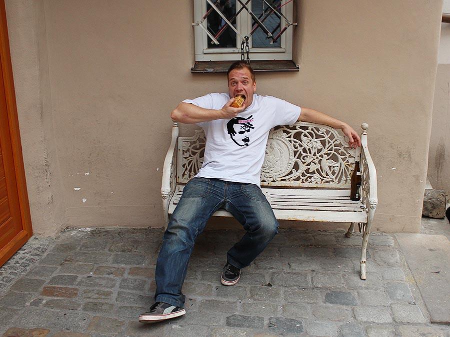 Fünf Fragen an... Björn Rogatti, Künstler und Schlagzeuger bei