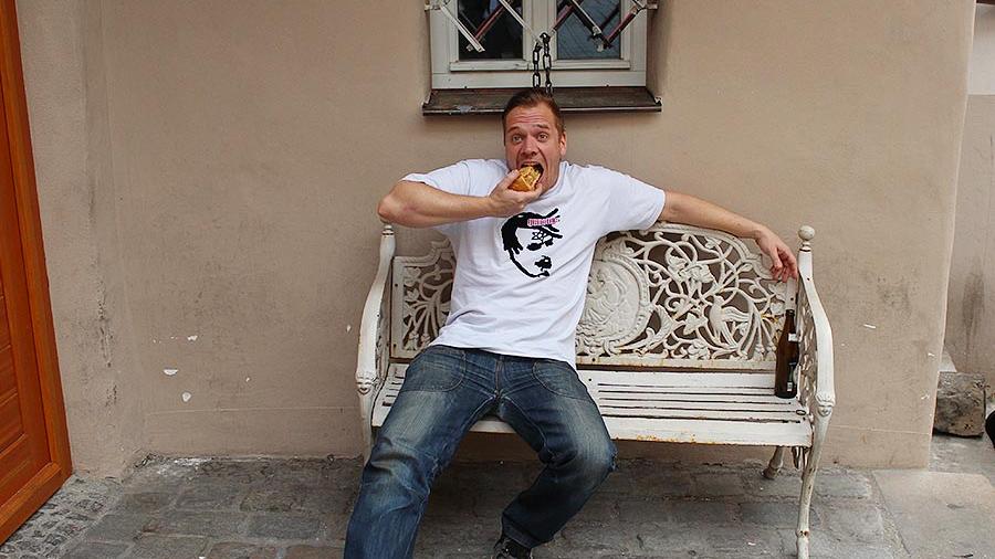 Fünf Fragen an... Björn Rogatti, Künstler und Schlagzeuger bei