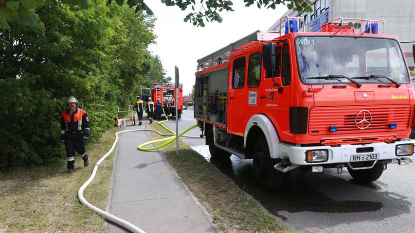 Waldbrand in Gewerbegebiet bei Igelsdorf
