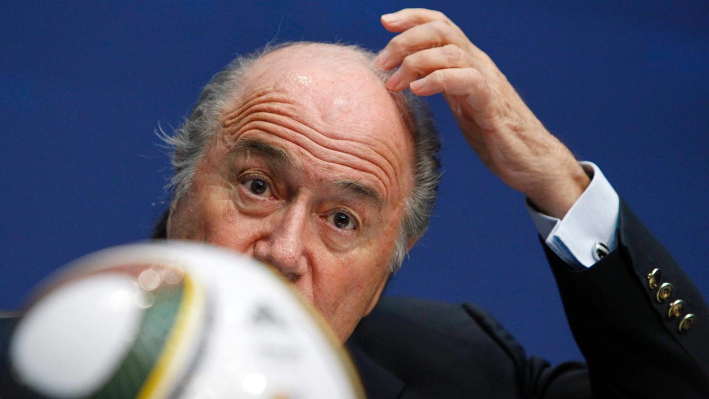 Holt zur verbalen Gegenattacke aus: Sepp Blatter.