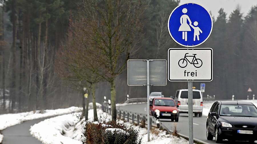 Landkreis hält an Radweg-Pflicht fest