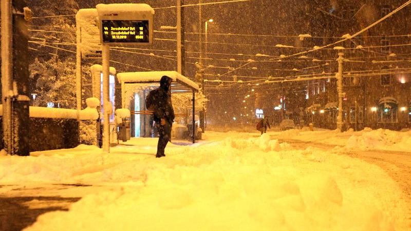 Winterchaos 2010: Nürnberg versank im Schnee